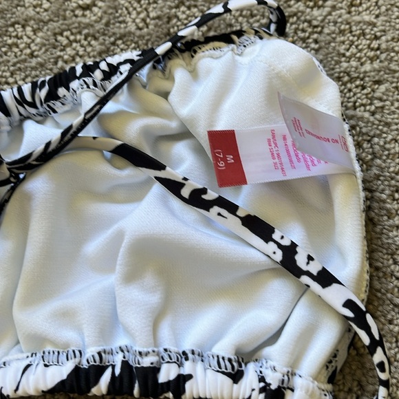 Bikini - Picture 7 of 7